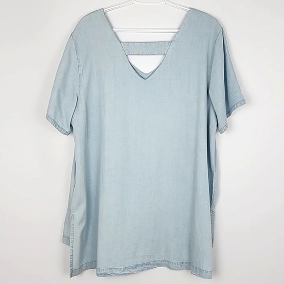 Ellen Tracy 100% Tencel Light Blue Denim V-Neck Cutout Short Sleeves Top Size 1X - Picture 2 of 14